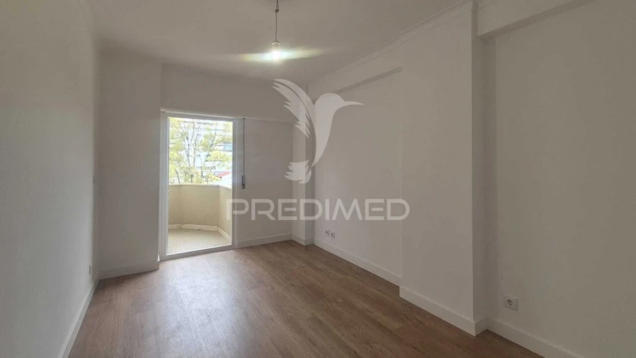 Apartamento T3 para Venda em Benfica Foto 23