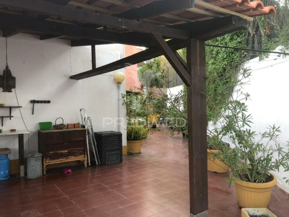 Apartamento T0 para Venda em Almada, Cova da Piedade, Pragal e Cacilhas Foto 2