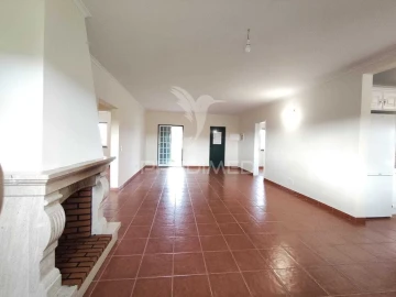 Moradia T3 para Venda em Glória do Ribatejo e Granho
