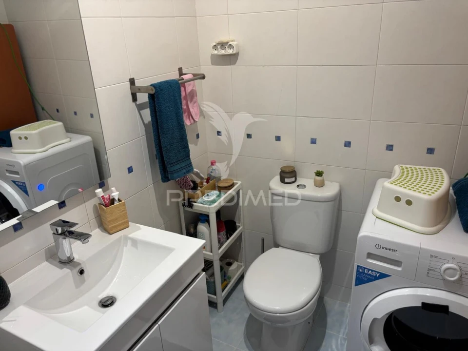 Apartamento T1 para Venda em Charneca de Caparica e Sobreda Foto 5