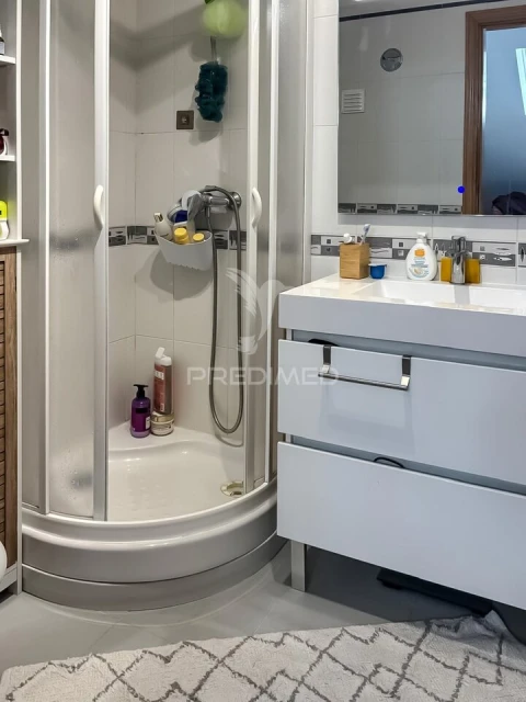 Apartamento T1 para Venda em Charneca de Caparica e Sobreda