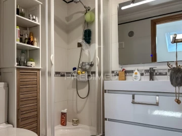 Apartamento T1 para Venda em Charneca de Caparica e Sobreda