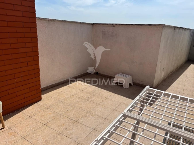 Apartamento T1 para Venda em Charneca de Caparica e Sobreda Foto 17