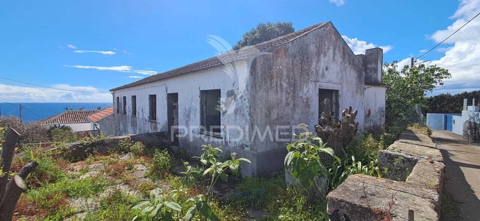 Moradia T6 para Venda em São Bartolomeu de Regatos Foto 1