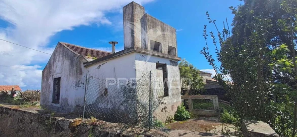 Moradia T6 para Venda em São Bartolomeu de Regatos