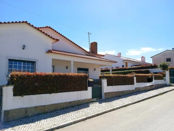 Moradia T3 para Venda em Santo Isidoro