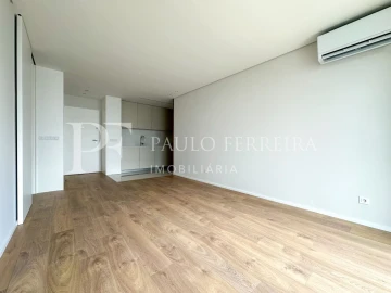 Apartamento T1 para Arrendamento em Antas e Abade de Vermoim