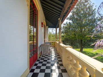 Moradia T5 para Venda em Arcozelo