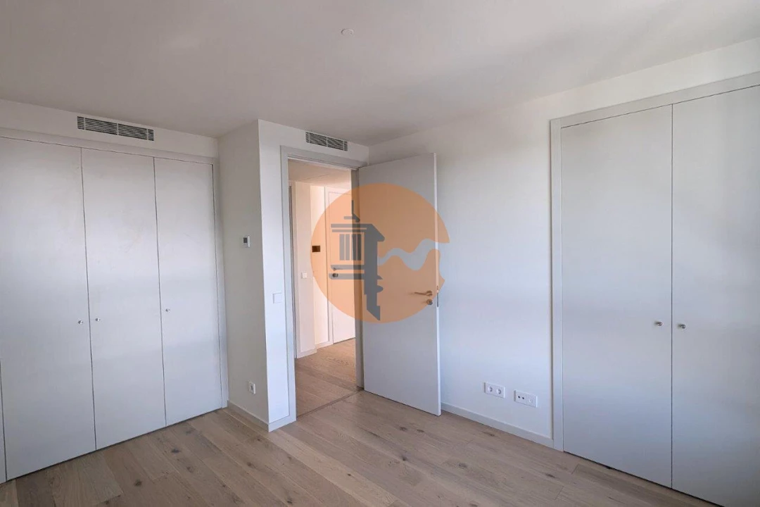 Apartamento T1 para Venda em Parque das Nações Foto 3