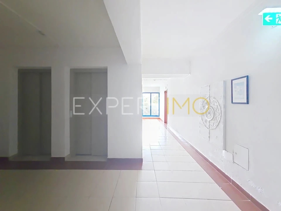 Apartamento T1 para Venda em Portimão Foto 17