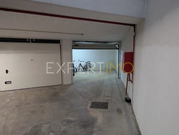 Garagem para Venda em Nossa Senhora do Pópulo, Coto e São Gregório