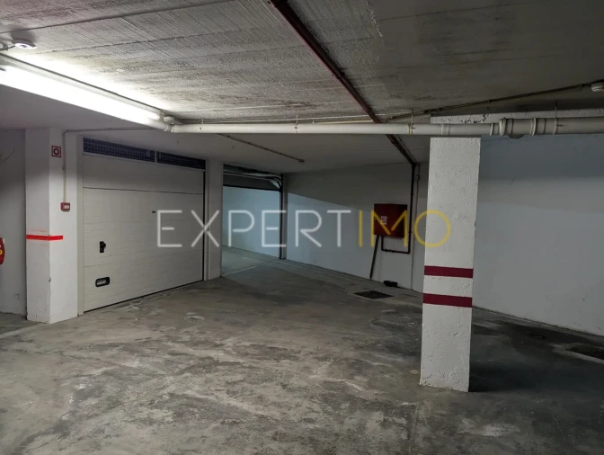 Garagem para Venda em Nossa Senhora do Pópulo, Coto e São Gregório Foto 2