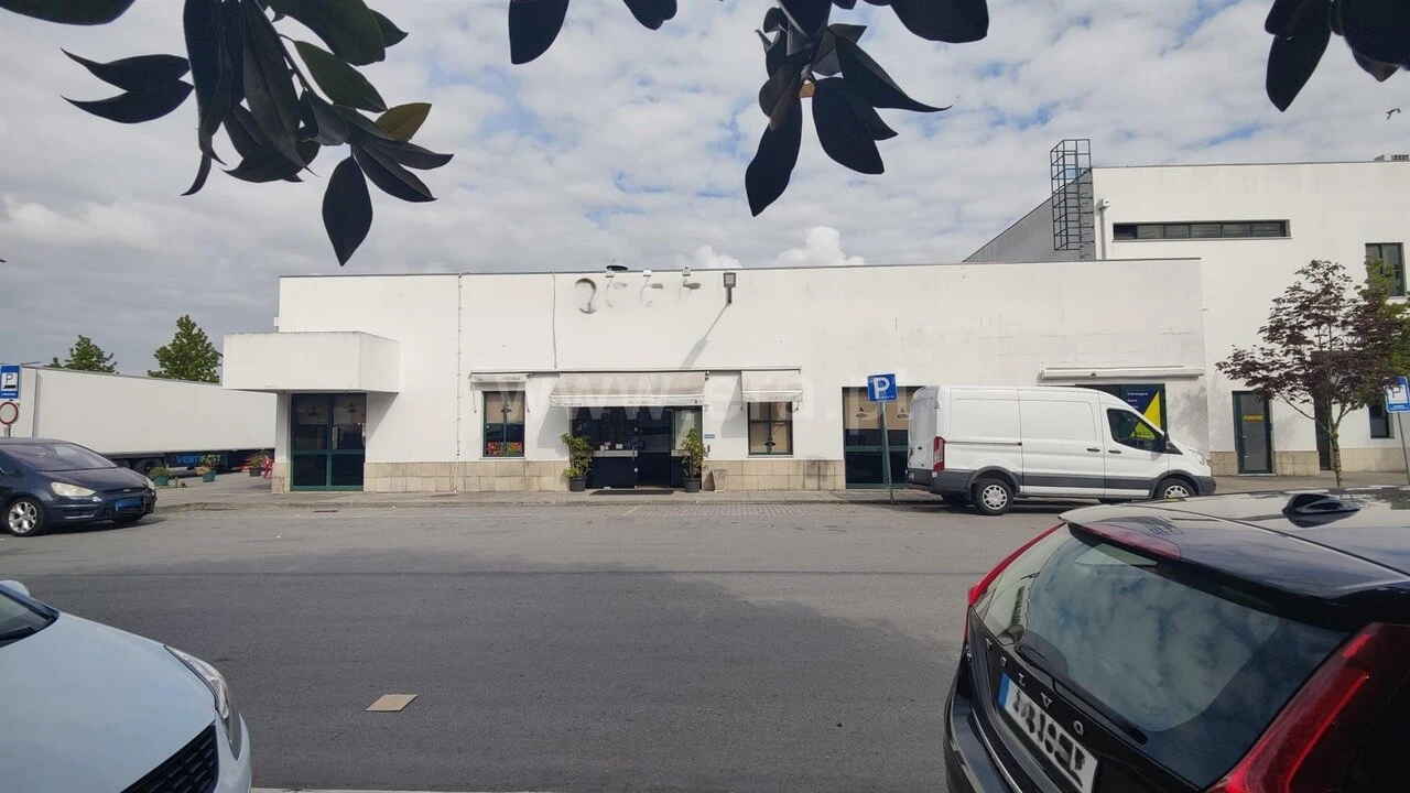 Loja para Trespasse em Campanhã Foto 1