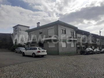 Moradia T4 para Venda em Oliveira do Douro