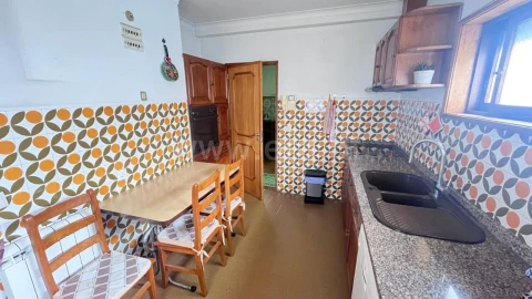 Moradia T4 para Venda em Oliveira do Douro