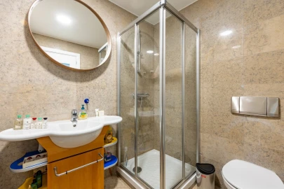 Apartamento T7 para Venda em Faro (Sé e São Pedro)