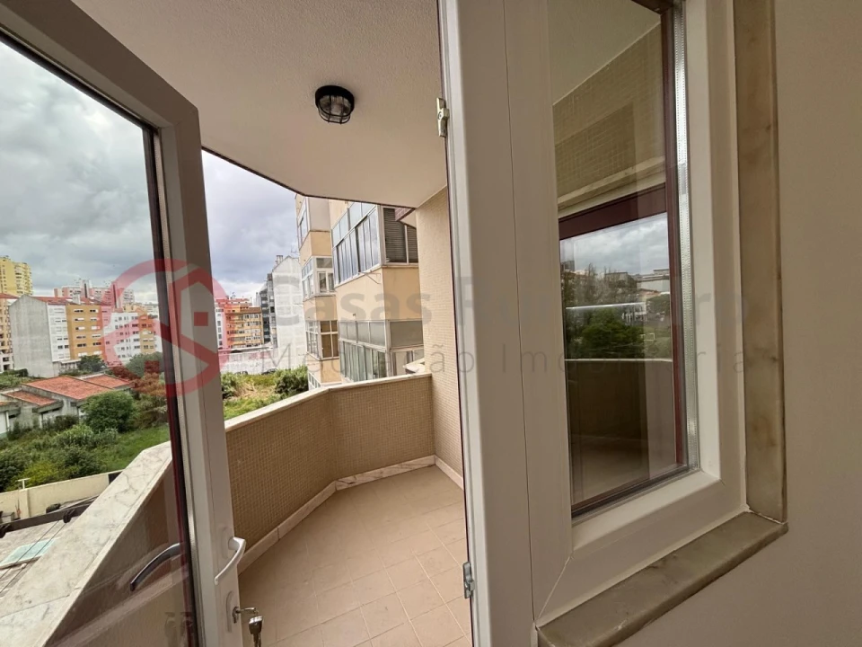Apartamento T3 para Venda em São Domingos de Benfica Foto 8