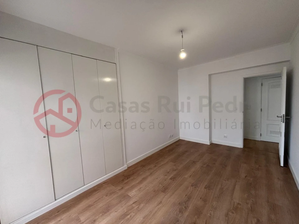 Apartamento T3 para Venda em São Domingos de Benfica Foto 19