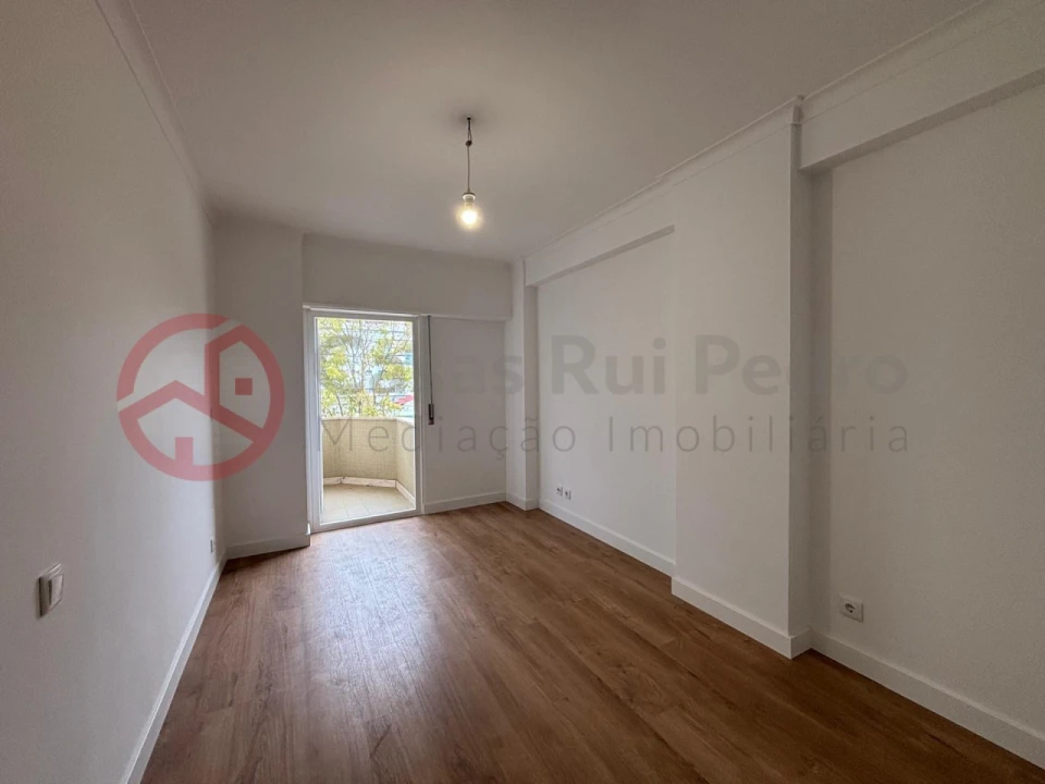 Apartamento T3 para Venda em São Domingos de Benfica Foto 20