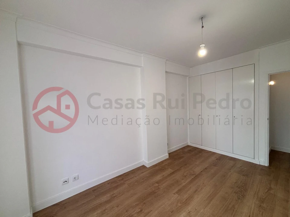 Apartamento T3 para Venda em São Domingos de Benfica Foto 21