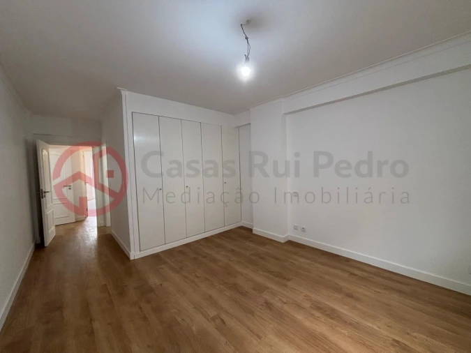 Apartamento T3 para Venda em São Domingos de Benfica Foto 17