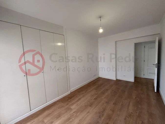 Apartamento T3 para Venda em São Domingos de Benfica Foto 19