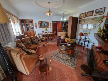 Moradia T3 para Venda em Fornos