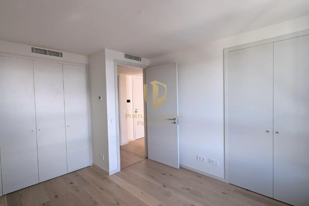Apartamento T1 para Venda em Parque das Nações Foto 3