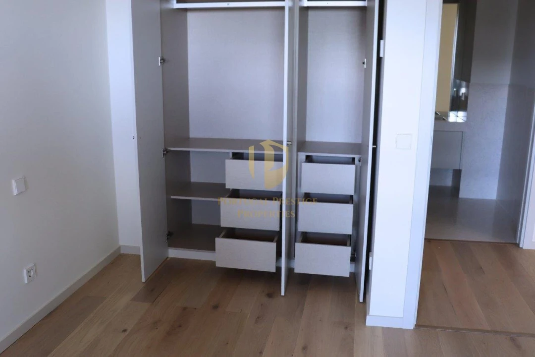 Apartamento T1 para Venda em Parque das Nações Foto 8