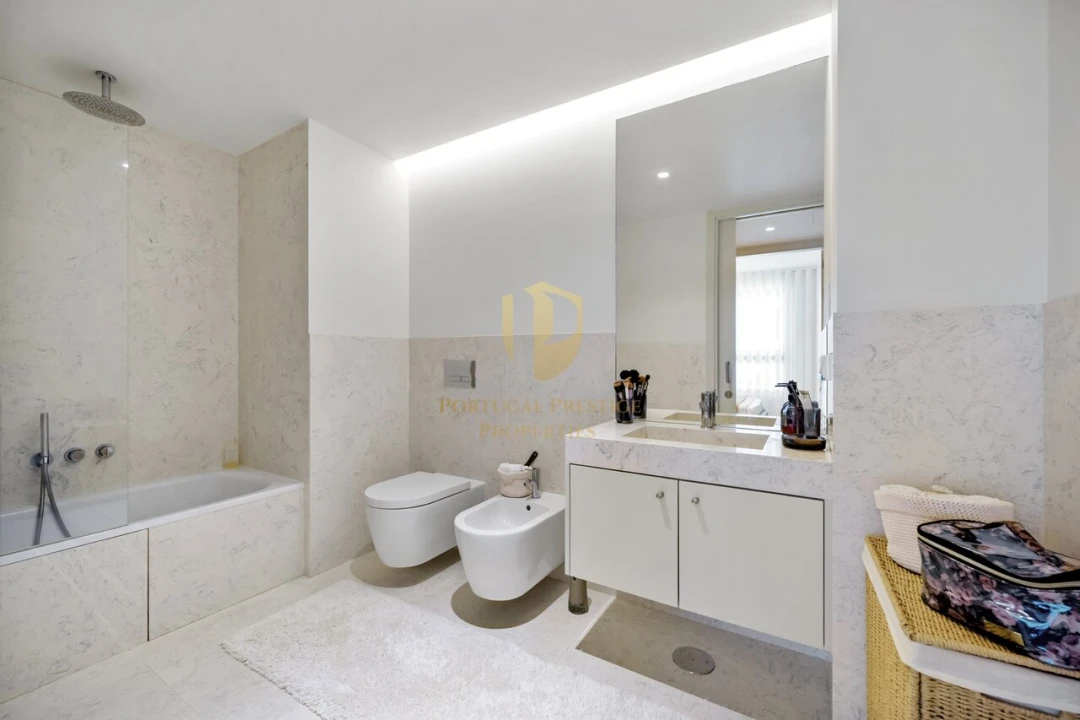 Apartamento T1 para Venda em Parque das Nações Foto 9