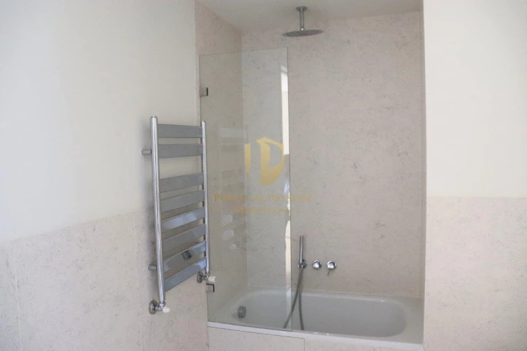 Apartamento T1 para Venda em Parque das Nações Foto 24