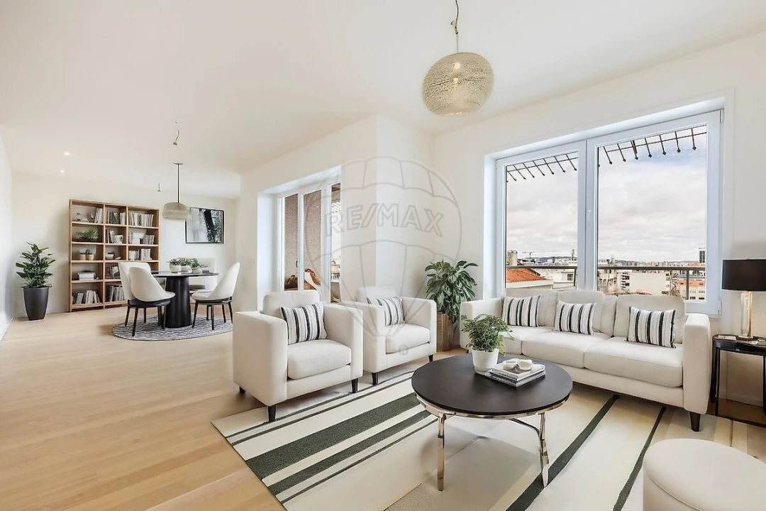 Apartamento T4 para Venda em Avenidas Novas Foto 1