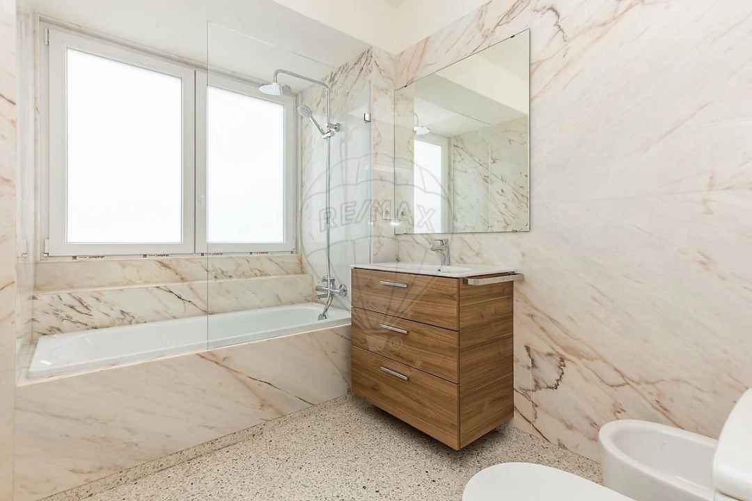 Apartamento T4 para Venda em Avenidas Novas Foto 19