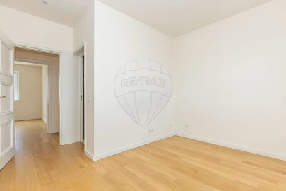 Apartamento T4 para Venda em Avenidas Novas