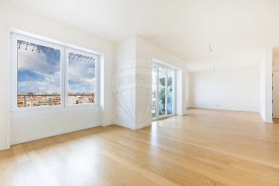 Apartamento T4 para Venda em Avenidas Novas