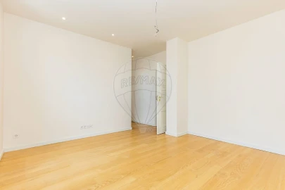 Apartamento T4 para Venda em Avenidas Novas