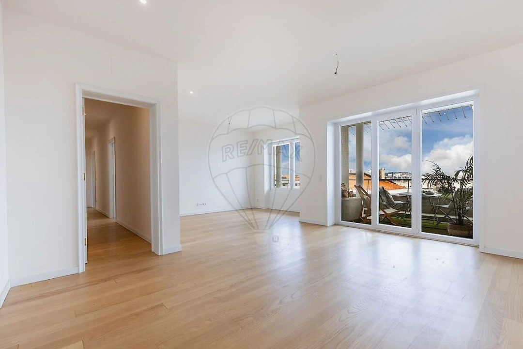 Apartamento T4 para Venda em Avenidas Novas Foto 4
