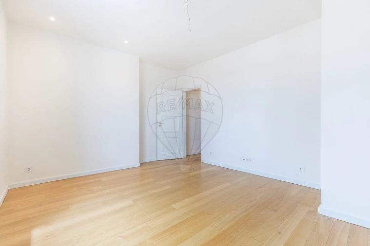 Apartamento T4 para Venda em Avenidas Novas Foto 26