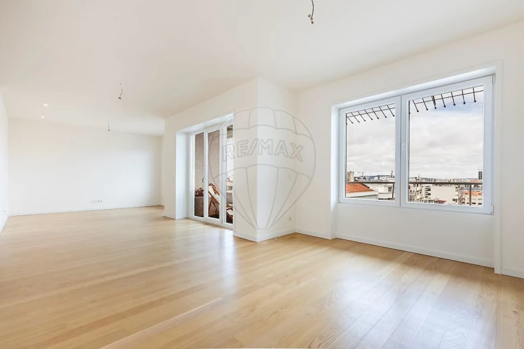Apartamento T4 para Venda em Avenidas Novas Foto 3