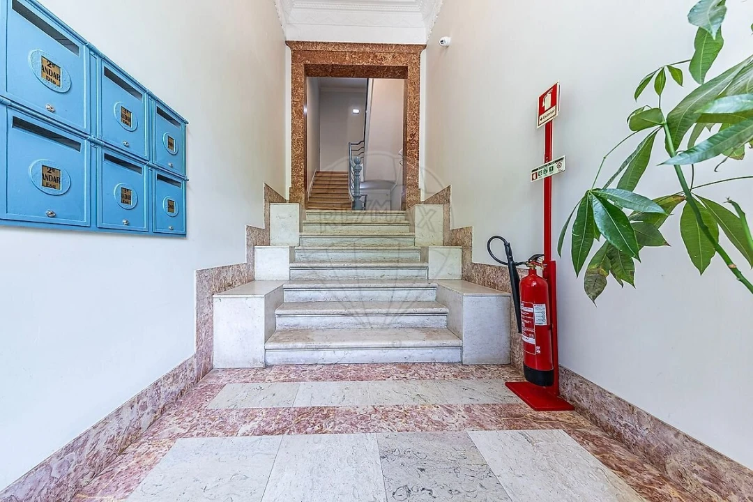 Apartamento T2 para Venda em Avenidas Novas Foto 34