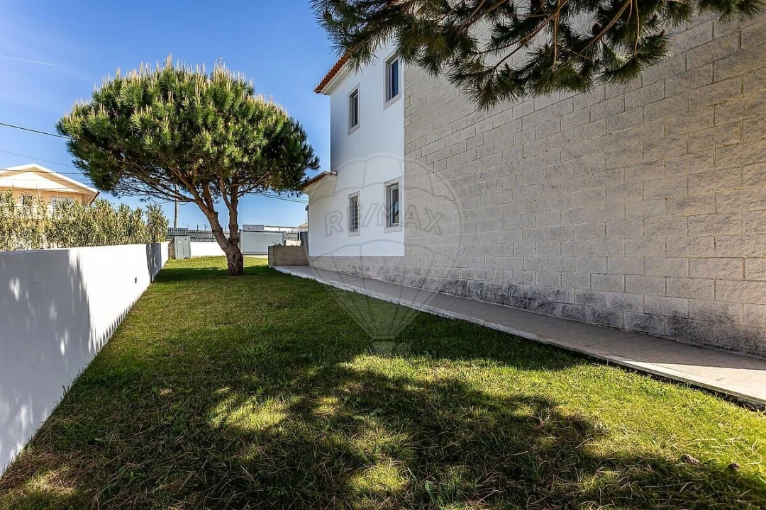 Moradia T4 para Venda em Mafra Foto 8
