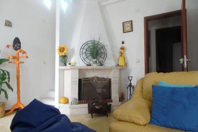 Moradia T3 para Venda em Atouguia da Baleia