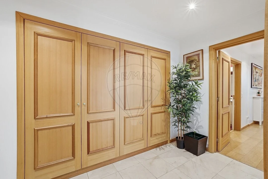 Apartamento T2 para Venda em Lumiar Foto 13