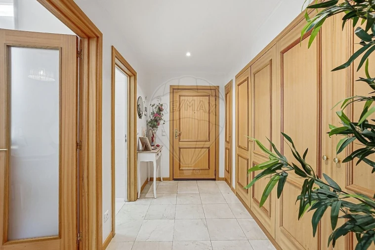 Apartamento T2 para Venda em Lumiar Foto 12