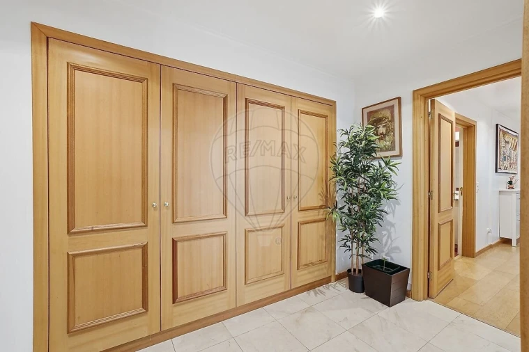 Apartamento T2 para Venda em Lumiar Foto 13