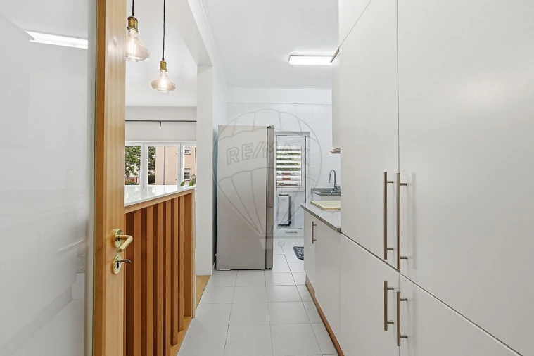 Apartamento T2 para Venda em Lumiar Foto 7