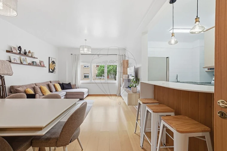 Apartamento T2 para Venda em Lumiar Foto 6