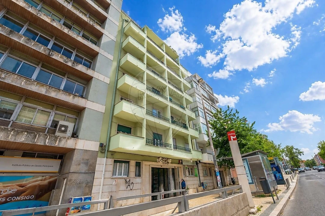 Apartamento T3 para Venda em Alvalade Foto 36