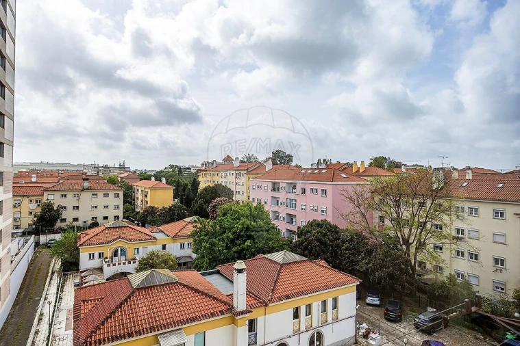 Apartamento T3 para Venda em Alvalade Foto 32