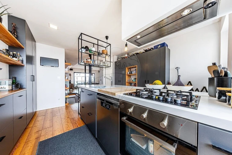 Apartamento T3 para Venda em Alvalade Foto 16